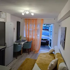 Apartment Cozy Flat 1 Bedroom, Hucclecote